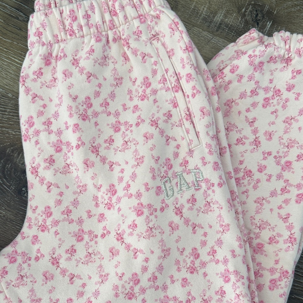 Love Shack Fancy, Gap Floral Pink Womens Set, Read Description for size 🩷🎀 - Picture 5 of 6